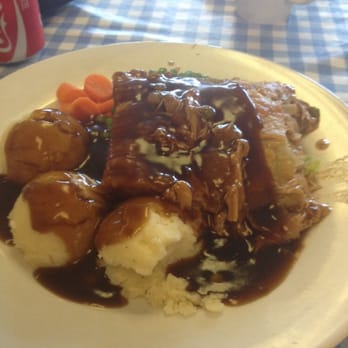 Fat Boys Cafe - Today's special! Homemade chicken pie with creamy mash potato, pies, green cabbage and carrots with gravy! Yum! - Restaurants Near Me - Croydon, XGL