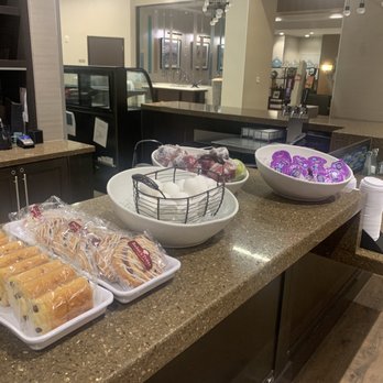 Hyatt Place - "Amazing " breakfast  Never again  The cheapest eggs on the market - Hotels Near Me - Washington, DC, District of Columbia
