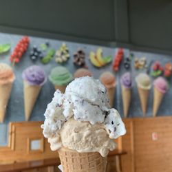La Copa Loca Gelato - Mint chip and hazelnut chocolate