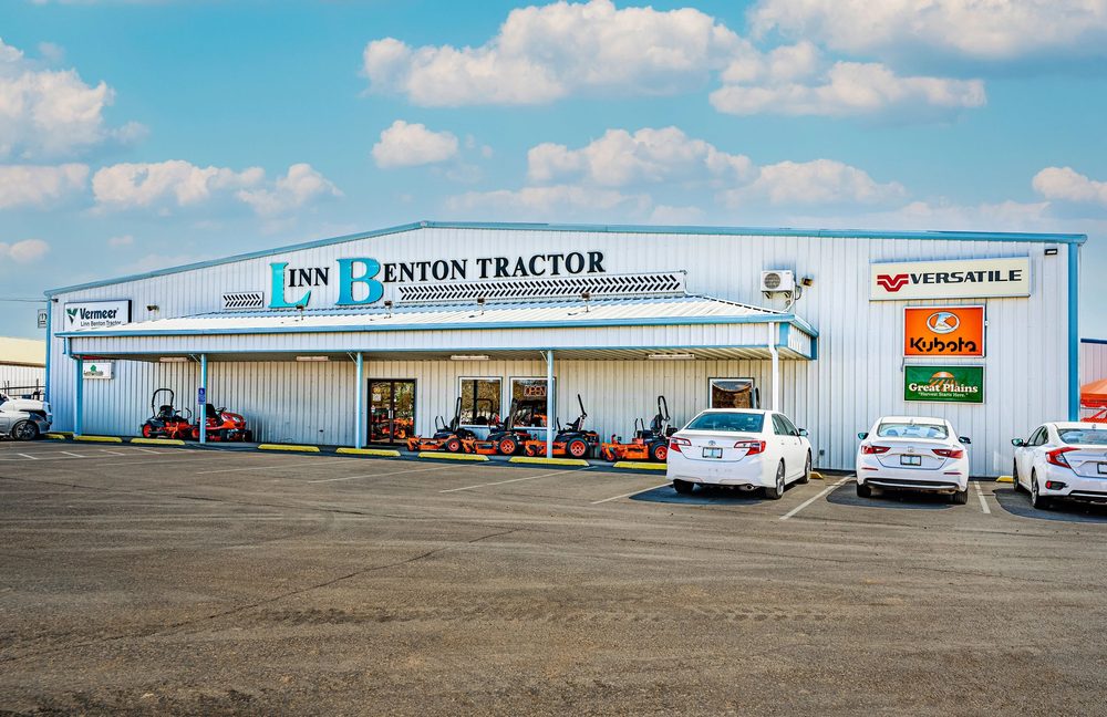 LINN BENTON TRACTOR Updated September 2024 28 Photos 33599 Hwy 99