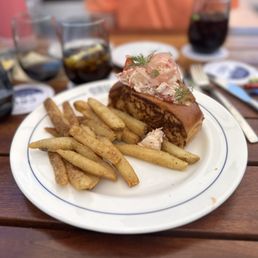 Nantucket Lobster Roll