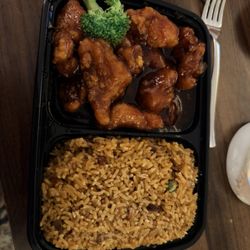 Kowloon Chinese Restaurant - General tsos chicken combo