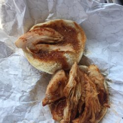 Gilly's Bbq - Pulled Chicken was wonderful. Meat was tender with just enough sauce to give flavor but not messy.