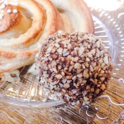 Cafè Säby Gård - Chokladnötkolaboll (vegan), maj 2016