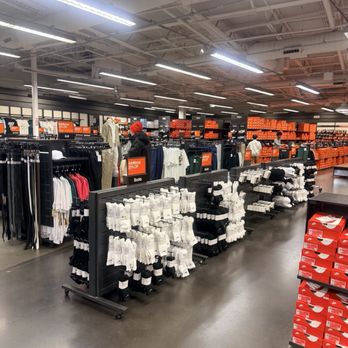 nike outlet legends ks