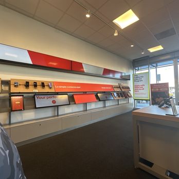 Verizon - Inside store - Mobile Phones Near Me - Hawthorne, California Verizon - Inside store - Mobile Phones Near Me - Hawthorne, California