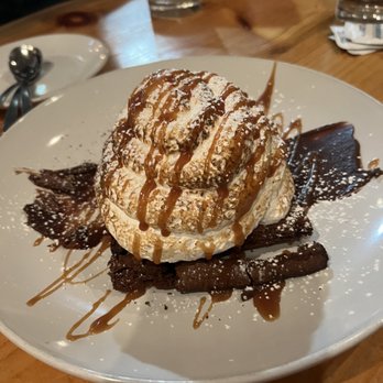 Crown Republic Gastropub - Brownie, s'more - Gastropubs Near Me - Cincinnati, Ohio