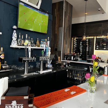 Divina - Bar area - Italian Near Me - Stamford, Connecticut Divina - Bar area - Italian Near Me - Stamford, Connecticut