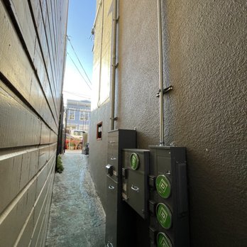 RNT Electric Solutions - Electricians Near Me RNT Electric Solutions - Electricians Near Me