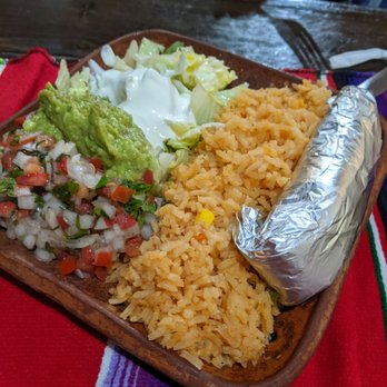 Mojitos Mexican Grill - Sides with the fajitas - New Mexican Cuisine Near Me - Windsor Heights, Iowa