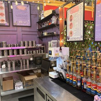 Moon Crust Cafe - Bubble Tea Near Me - Louisville, Kentucky Moon Crust Cafe - Bubble Tea Near Me - Louisville, Kentucky