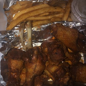 City Wings - i didnt eat that one my boyfriend did! - Chicken Wings Near Me - Walker, Louisiana