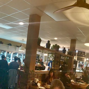 Jackson's Corner - The seating area is comfortable and warm, the selection of beverages is easy to look through, and you can watch most of your food be made! - Sandwiches Near Me - Bend, Oregon