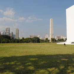 Obelisco Mausoléu aos Heróis de 32
