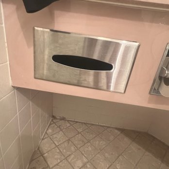 The Riveredge Resort - No tissues???? - Hotels Near Me - Alexandria Bay, New York The Riveredge Resort - No tissues???? - Hotels Near Me - Alexandria Bay, New York