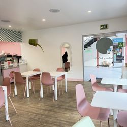 Bake Sale Bakery & Cafe - Inside