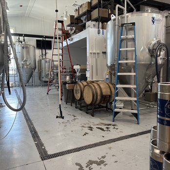 Swells’a Brewing - Breweries Near Me - Kill Devil Hills, North Carolina