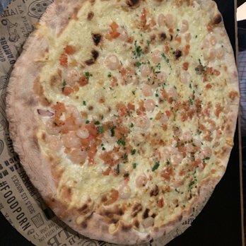 L'osteria - GAMBERETTI (PIZZA BIANCA) (Shrimps, frische Tomaten, Käse, Knoblauch) - Pizza Near Me - Ingolstadt, BY L'osteria - GAMBERETTI (PIZZA BIANCA) (Shrimps, frische Tomaten, Käse, Knoblauch) - Pizza Near Me - Ingolstadt, BY