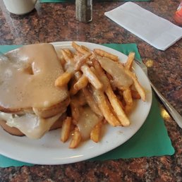 Hot turkey sandwich w fries and gravy Hot turkey sandwich w fries and gravy