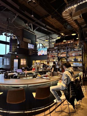 Fringe Bar by null