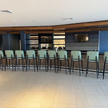 DoubleTree by Hilton Providence Airport Warwick - Bar - Hotels Near Me - Warwick, Rhode Island DoubleTree by Hilton Providence Airport Warwick - Bar - Hotels Near Me - Warwick, Rhode Island