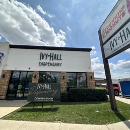Exterior photo of Ivy Hall Dispensary - Glendale Heights, Illinois Exterior photo of Ivy Hall Dispensary - Glendale Heights, Illinois