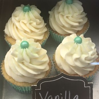 Designer Cakes and Desserts - Desserts Near Me Designer Cakes and Desserts - Desserts Near Me