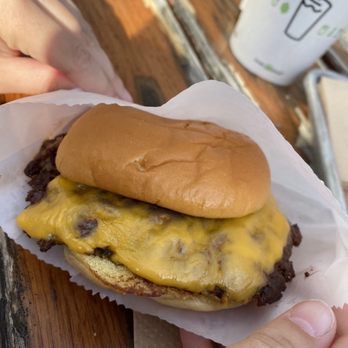 Shake Shack Christiana - Cheeseburger - Burgers Near Me - New Castle, Delaware