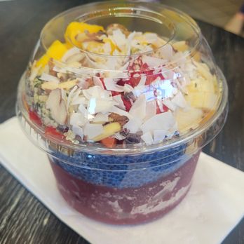 Muse Juice Bar - 16 oz bowl with acai and spirulina chia pudding base - Juice Bars & Smoothies Near Me - San Francisco, California Muse Juice Bar - 16 oz bowl with acai and spirulina chia pudding base - Juice Bars & Smoothies Near Me - San Francisco, California