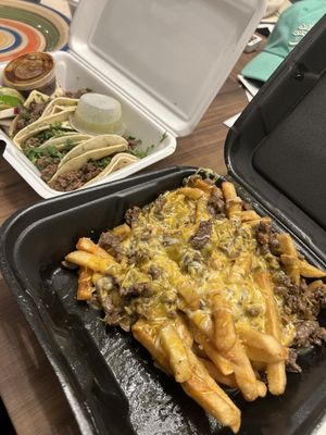 La Reyna Azteca Tacos Y Tortas by null