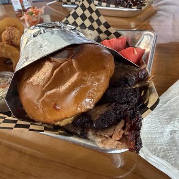 Lyons Peak BBQ & Pizza - Brisket Sandwich with onion rings! - Coffee & Tea Near Me - Jamul, California