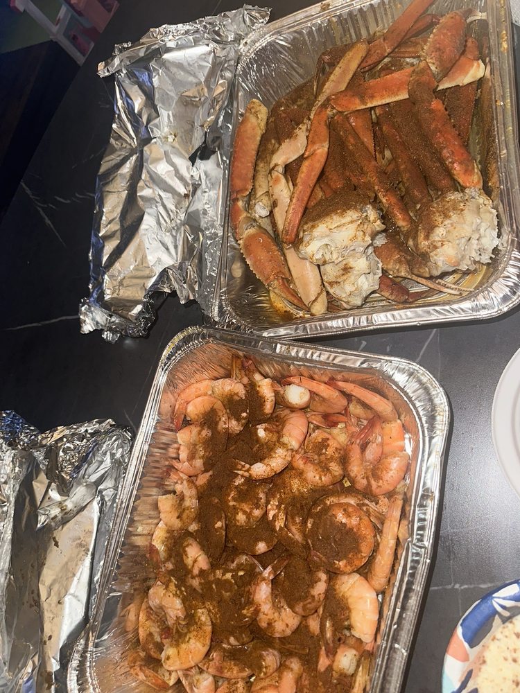 Moruss Seafood & Crab House Moruss Seafood & Crab House