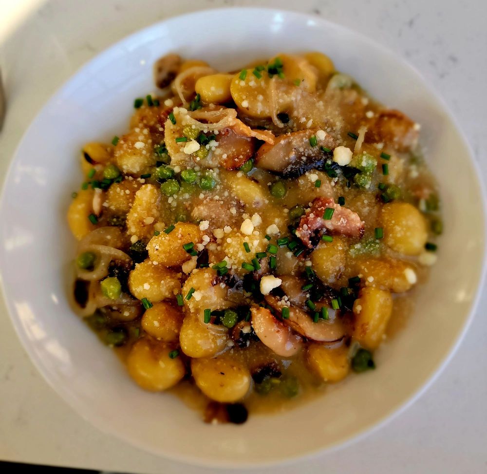 HUMBERT HOUSE Updated October 2024 124 Photos & 36 Reviews 10622