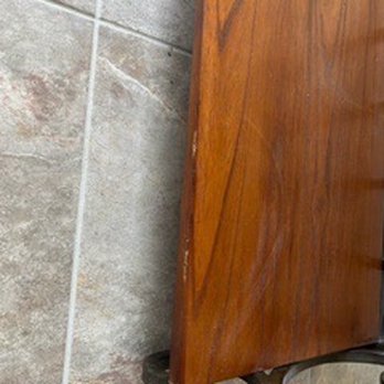 Eagle Moving - Deep scratches through the veneer. - Movers Near Me - Fort Myers, Florida Eagle Moving - Deep scratches through the veneer. - Movers Near Me - Fort Myers, Florida
