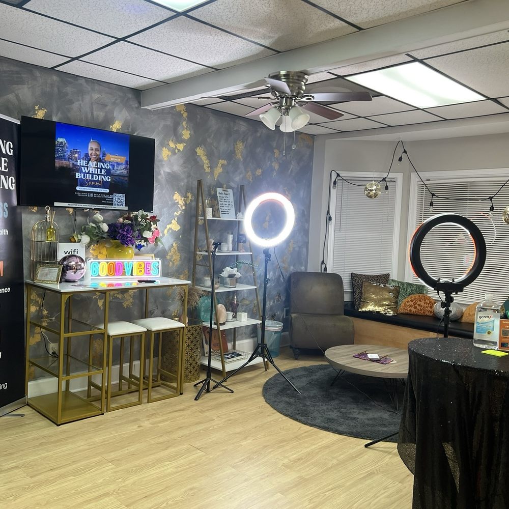 Pop Up And Create - Venues & Event Spaces Near Me - Marietta, Georgia Pop Up And Create - Venues & Event Spaces Near Me - Marietta, Georgia