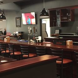 Duke's Lounge - Bar at the Peppermill Bar & Grill