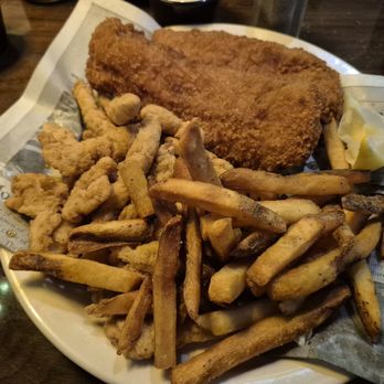 Boston Commons - Seafood Near Me - Nashville, Tennessee