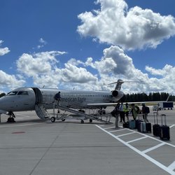 Flagstaff Pulliam Airport - Deplaned from the tarmac.