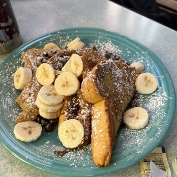 Loulou's Griddle In the Middle - French toast - Breakfast & Brunch Near Me - Monterey, California Loulou's Griddle In the Middle - French toast - Breakfast & Brunch Near Me - Monterey, California