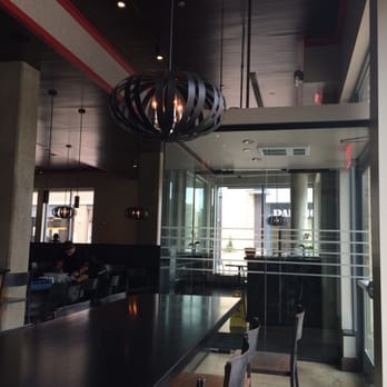 Bonchon Arlington - Dining area - Chicken Wings Near Me - Arlington, Virginia