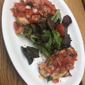 mama trattoria - Bruschetta - Italian Near Me - Berlin, BE