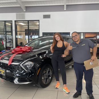 FUTURE KIA OF CLOVIS - Car Dealers Near Me - Clovis, California FUTURE KIA OF CLOVIS - Car Dealers Near Me - Clovis, California
