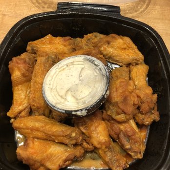 Romo's Pizza - Medium Wings, Zoom in to see hair - Pizza Near Me - Glenmont, New York Romo's Pizza - Medium Wings, Zoom in to see hair - Pizza Near Me - Glenmont, New York