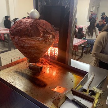 Tacos el Norteño - El pastor being cooked - Tacos Near Me - Rosarito, BCN Tacos el Norteño - El pastor being cooked - Tacos Near Me - Rosarito, BCN