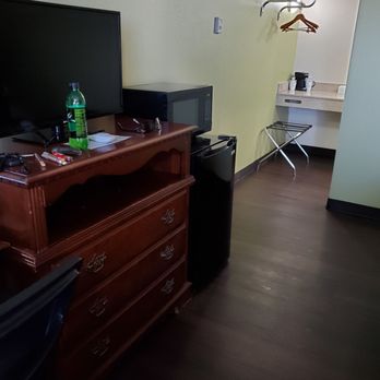 Super 8 by Wyndham Ontario - Hotels Near Me - Ontario, Oregon
