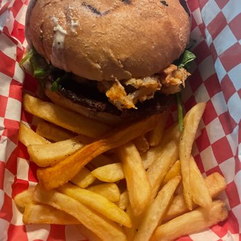 Autana Arepas Grill - Autana Truffled Burger - Food Trucks Near Me - Orlando, Florida