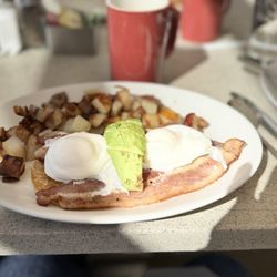 Brookfields Restaurant Rancho Cordova - California Benedict