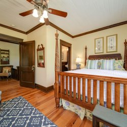 Inn At Mount Pleasant B&B - The Yellow Room (Queen)