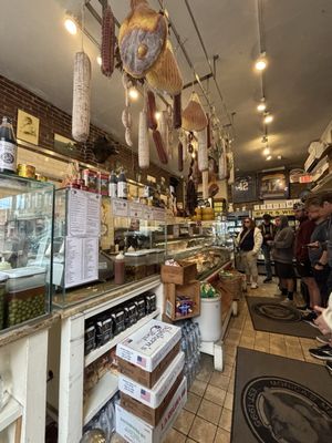 Monica's Mercato by null