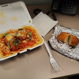 Spaghetti and Meatballs, comes with bread. Spaghetti and Meatballs, comes with bread.